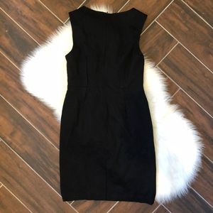 TRINA TURK Black ROMANCED Rosette Sheath Sz 4